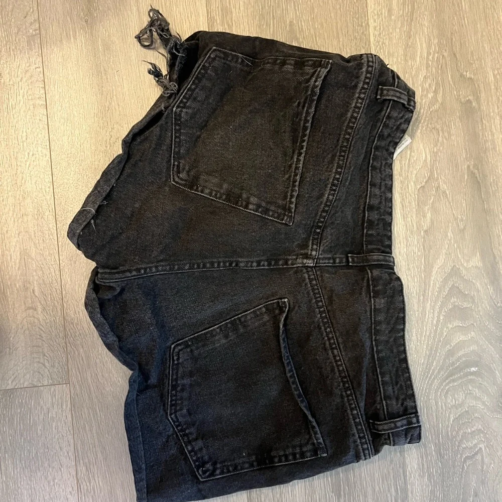 Zara Black Denim Shorts - Picture 4 of 4